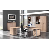 L-förmiger Schreibtisch HILO 8 S in Asteiche mit zwei Rollcontainern und Bürostuhl von hjh OFFICE PRO