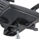 Unterseite der Sitzfläche mit Verstellhebeln des Profi-Bürostuhls ERGO LINE II PRO in Schwarz von hjh OFFICE
