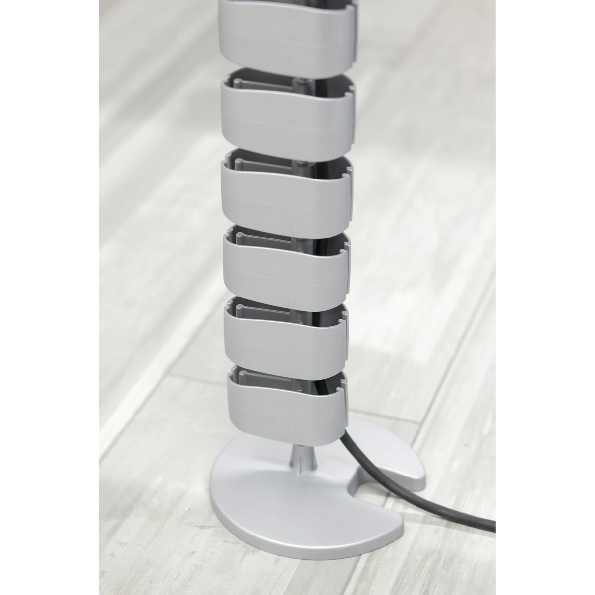 Silberne vertikale Kabelspirale des Zubehörs CKVE mit Standfuß und Kabel von hjh OFFICE PRO