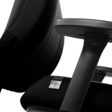 Armlehne und Markenlogo des High-End-Bürostuhls RESISTIO in Schwarz von hjh OFFICE