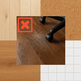 Kratzer auf einem Holzboden durch Rollen einer Bodenschutzmatte ULTIMAT XXL von Floortex