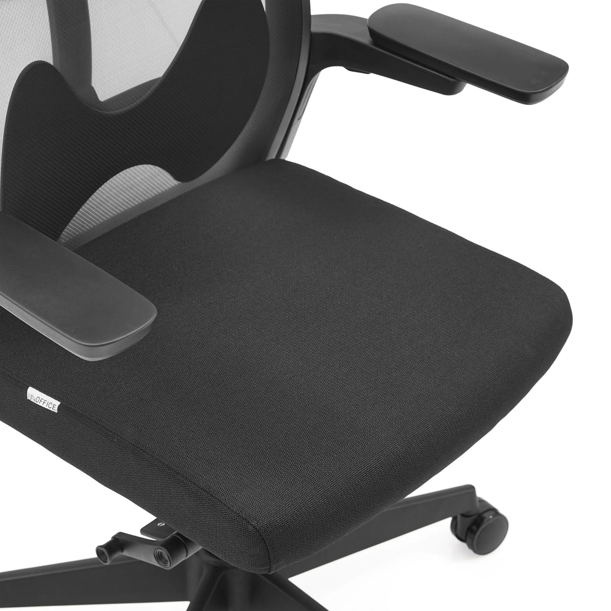 Schwarze Sitzfläche und Armlehne des Profi-Bürostuhls ARCEO B von hjh OFFICE