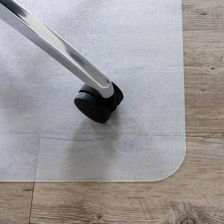 Milchweiße Bodenschutzmatte FORTIFLEX für Hartböden mit einer Bürostuhlrolle von hjh OFFICE